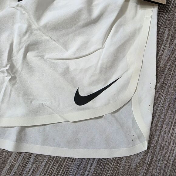 Nike Aeroswift DRI-FIT ADV 2" Lined Running Shorts L White Black FN3349-010 New - Picture 3 of 16